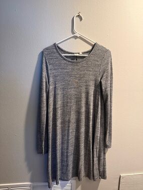 GAP Striped Long-Sleeve Dress - Gray & White